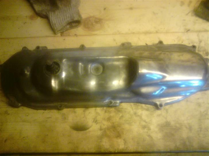 Yamaha Bws Baneracer Projekt - Igang med at polere kickstarterskjoldet. billede 16