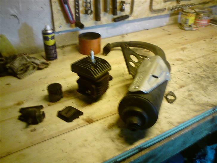 Yamaha Bws Baneracer Projekt - Top Perfomance udstødning og Malossi Sport cyllinder kit. billede 26