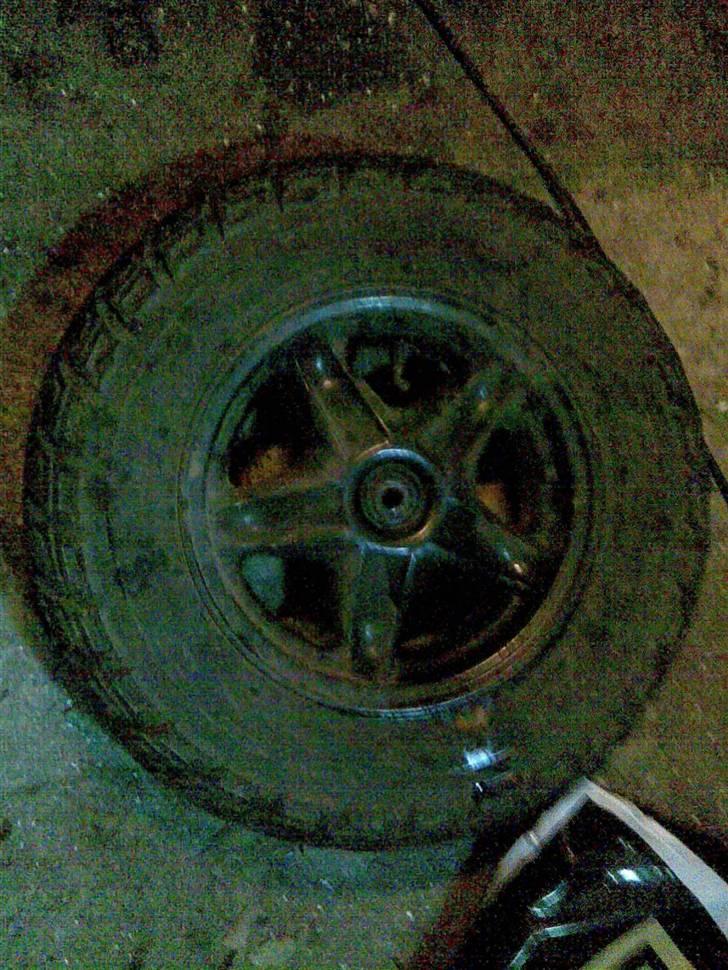 Yamaha Bws Baneracer Projekt - Gamle fælge. Neos kommer på. billede 33