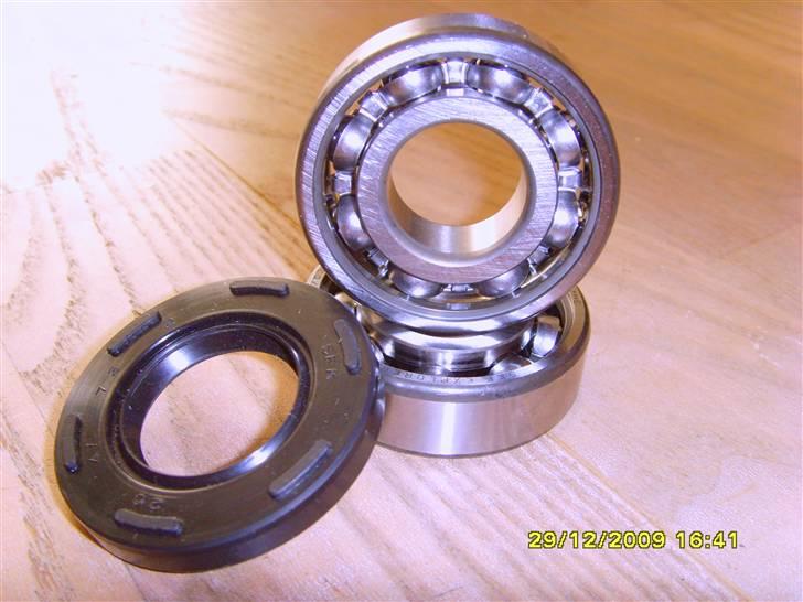 NoobiiTo's 45'kmt Fz50, Opbygning med originale registerings papir ! NYE DELE !! - Nye SFK C3 og SFK pakdåse til venstre side, højre siden var defekt/kvalitet var for lav.

Kegler i KGi 

Lejerne blev brugt, da jeg syntes der var for meget slør i dem, jeg skal bruge nogle originale KOYO lejer igen ! billede 6