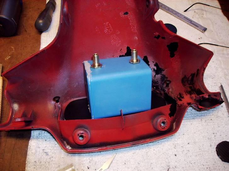 Hurtigdrengen - Det hele blev limet op i mit styrskjold pga. pladsmangel ved køleren. billede 48