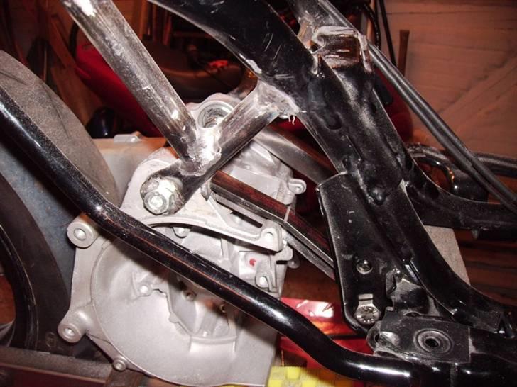 Hurtigdrengen - Det blev vinkeljern for at undgå at skulle slibe for meget af blokken. billede 17