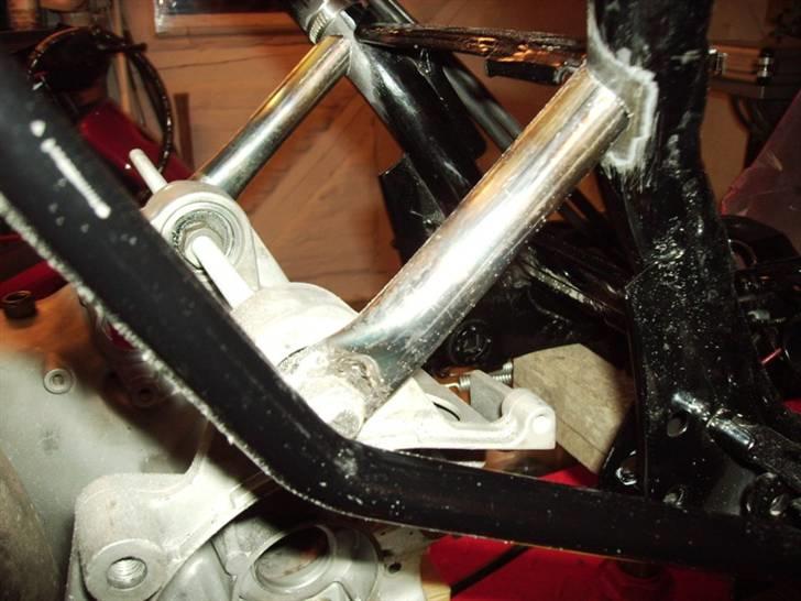 Hurtigdrengen - De nye beslag blev tilpasset. Af og på, file lidt, af og på file lidt osv.. Lorte arbejde! billede 10