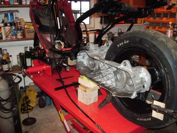 Hurtigdrengen - Så skulle akselafstand, motorhøjde mm. gerne passe i forhold til den originale. billede 9