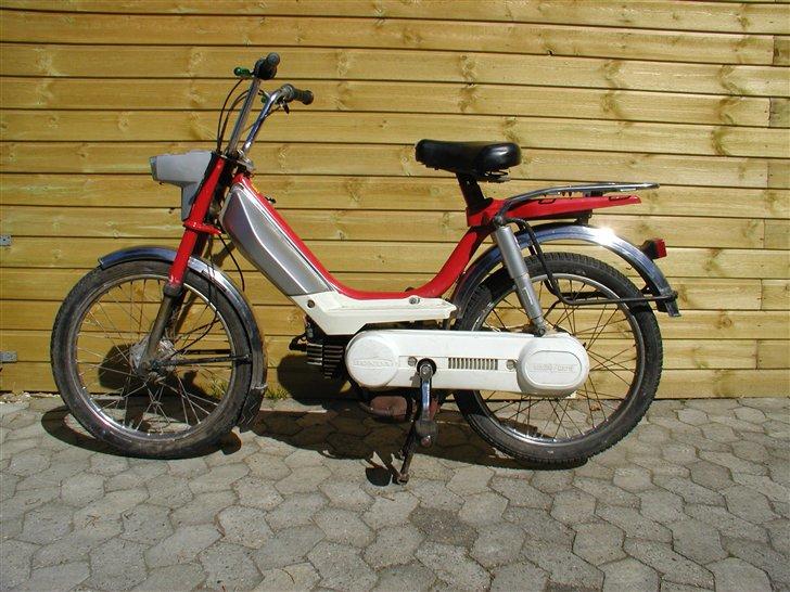 Honda Camino Projekt! - Det tog noget tid og en masse autosol, da den efterhånden begyndte at line noget. Nu kunne den også køre og starte perfekt, men kunne kun køre ordentligt med choker. billede 10