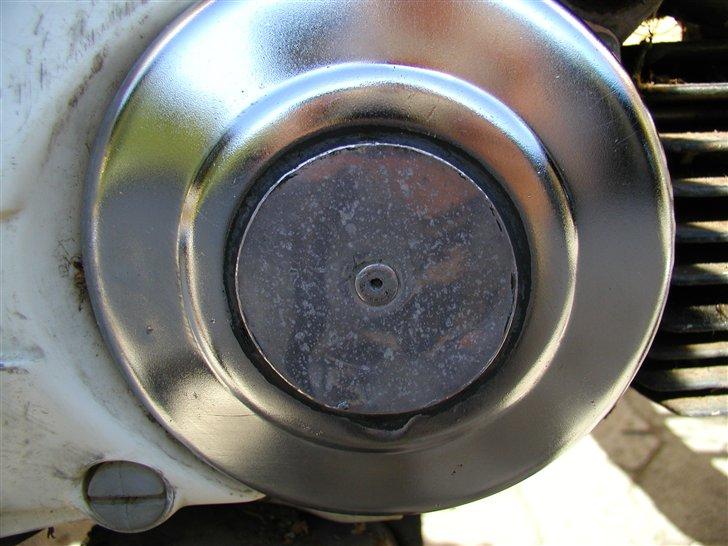 Honda Camino Projekt! - Svinghjulsdækslet, som selvfølgelig skal udskiftes med et originalt! billede 13