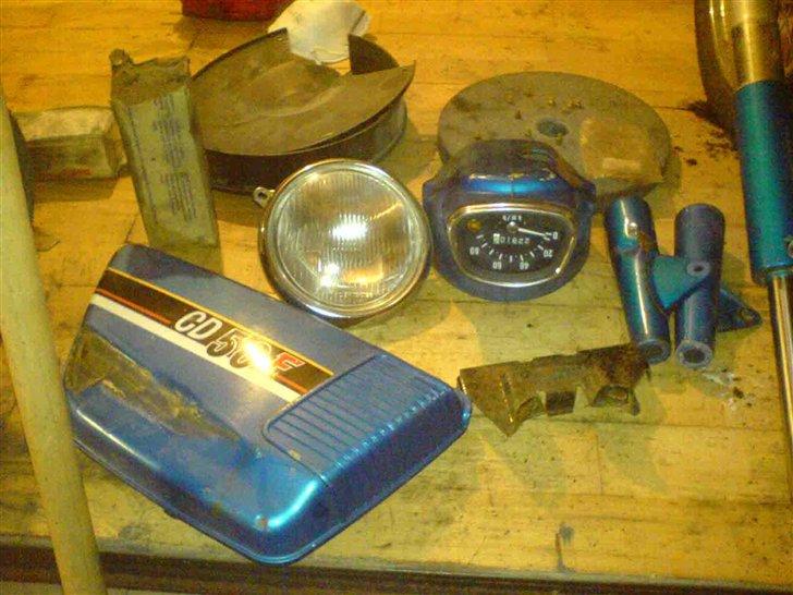Honda CD 50 Fra start til slut - Sideskjoldet og andre dele billede 18
