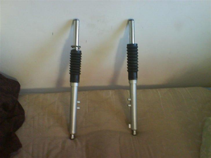 Yamaha fs1 4g - Har desværre fået ridser, maleren malede ikke ordentligt :( billede 33