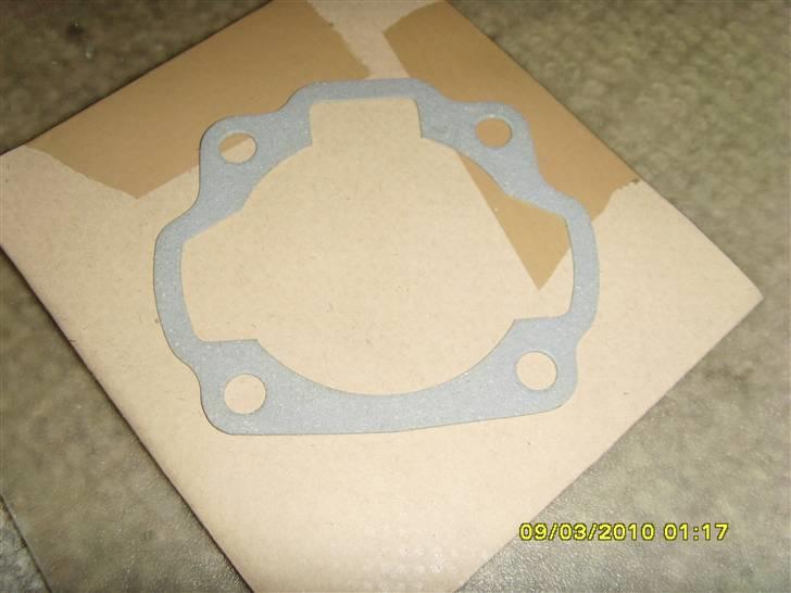 Originale Import dele til SUZUKI FZ/CR50 - Original cylinder bundpakning, fik desværre ikke nummer med. billede 14