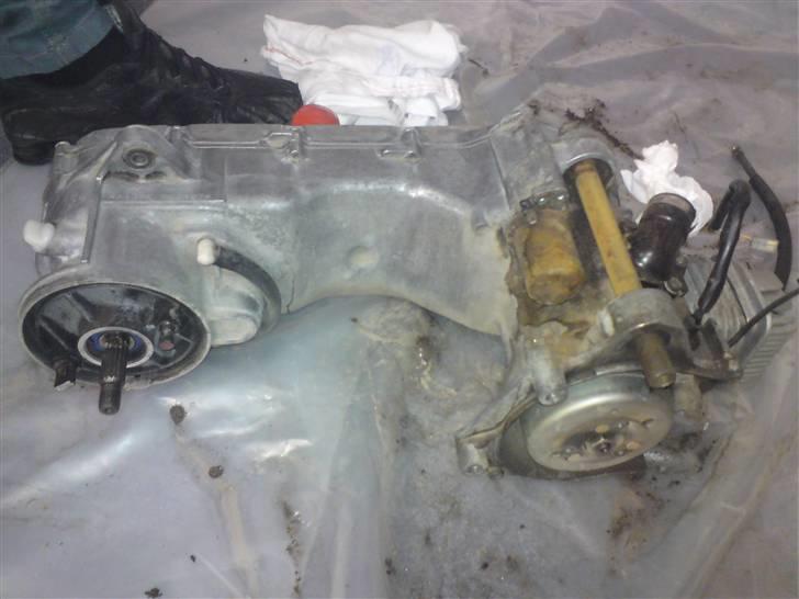 Den røde jog r - Motor (før) billede 31