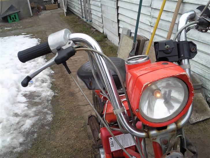 Honda Express - Fået den startet op ( LYSET FORAN VIRKeR!) billede 4