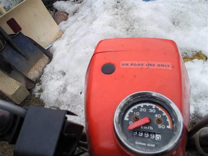 Honda Express - Speedometeret skal skiftes ud. Det er defekt og smadret. billede 6