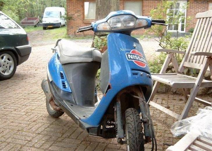 Mine Gamle Knallerter ;) - Min første scooter : Kymco DJX50. Den eneste i Danmark ;) Fik den da jeg var 12 :D billede 1