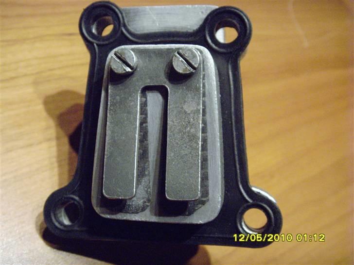 Originale Import dele til SUZUKI FZ/CR50 - 16 mm studs. Renoveret. billede 19