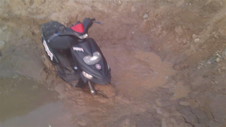 Tur i Stjær grusgrav. STALKER SAD FAST I MUDDER  :'( billede 1