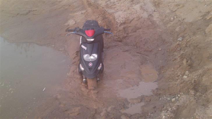 Tur i Stjær grusgrav. STALKER SAD FAST I MUDDER  :'( billede 2