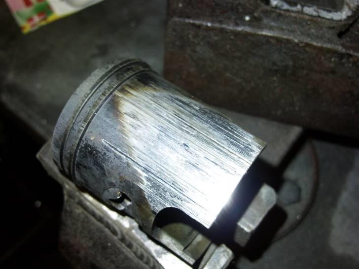 Honda Express Projekt Cylinder og Stempel Konvertering / FZ50 - Stemplet er ikke godt mere billede 1