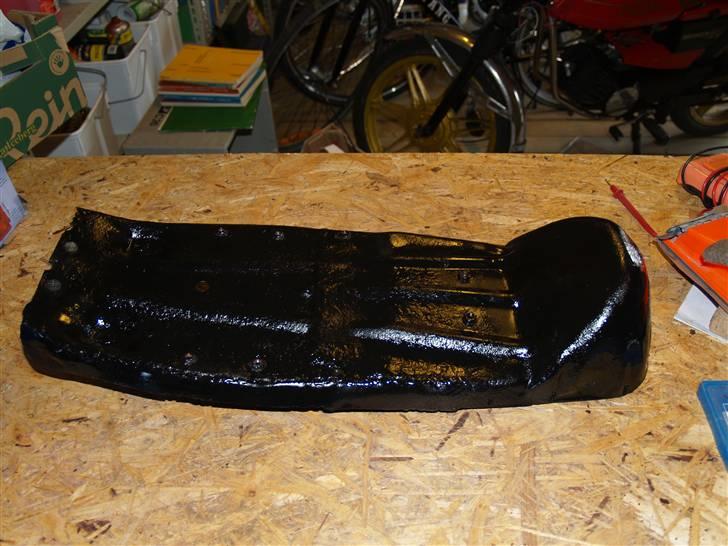 Puch Monza Juvel - Et andet sæde jeg har renoveret med succes. Her er det oven i købet malet! billede 4