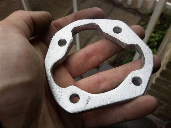 Honda Express Projekt Cylinder og Stempel Konvertering / FZ50 - Skåret udvendigt. Nu skal den bare lige fin tilpasses og monteres. billede 12