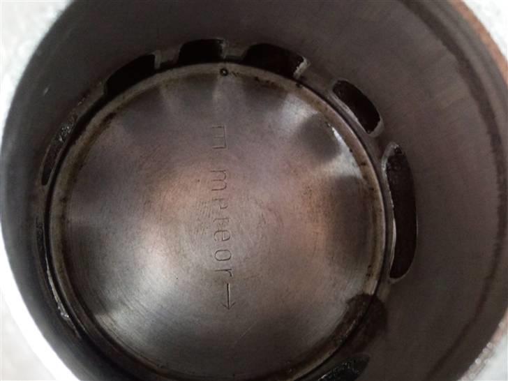 Honda Express Projekt Cylinder og Stempel Konvertering / FZ50 - De 4 store skyllekanaler skal lige sænkes lidt. . . De 3 sidste er lige i øjet!! billede 15