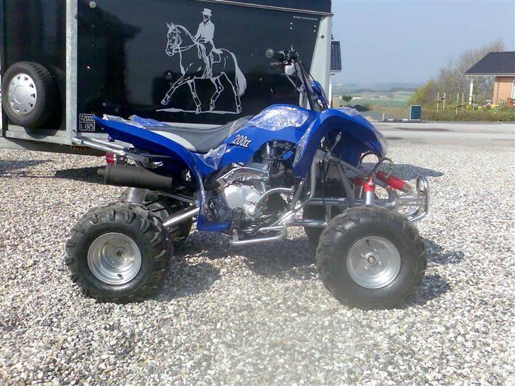 Køretøjer jeg har haft - Kina vandkølet atv 200cc, købt på herning maskin auktion for 4600 og solgt igen for 7000,, hehe billede 14