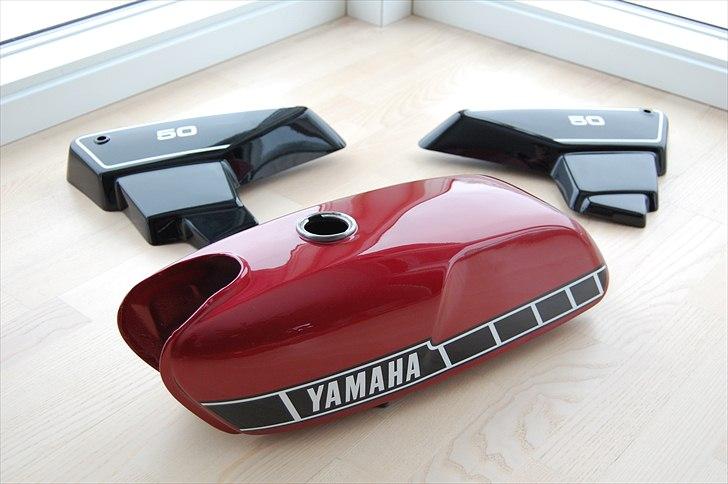Yamaha fs1 4 gear tank og sideskjolde '79 billede 1