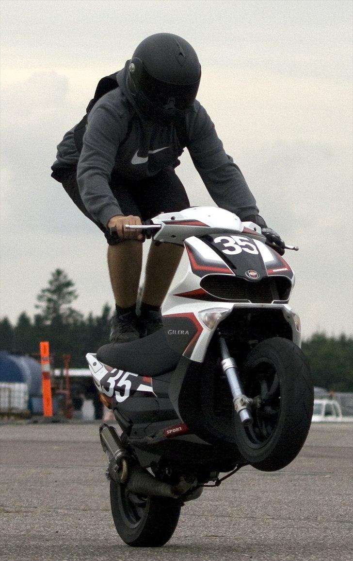 Kørsel på 1 hjul ! billede 28