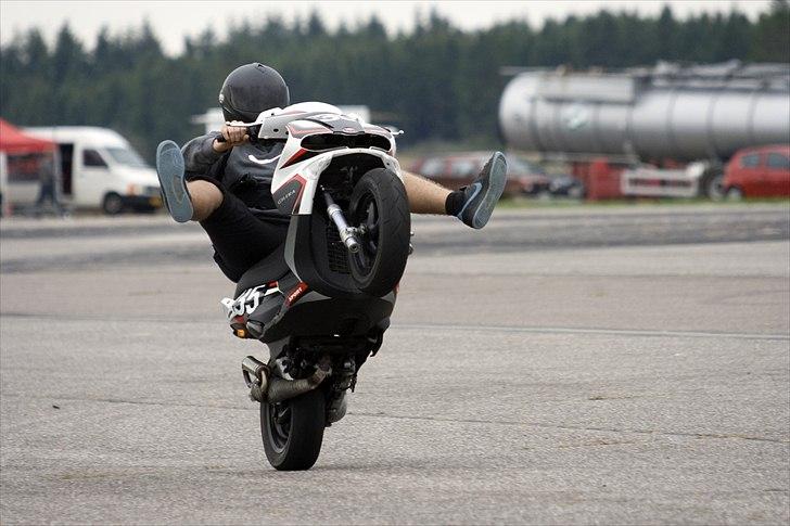 Kørsel på 1 hjul ! billede 30