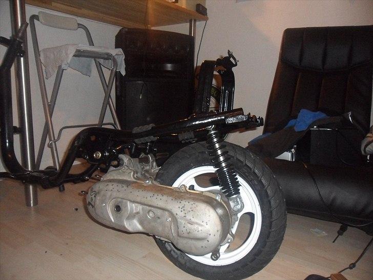 Yamaha jog AS stel (Pulverlakeret) - Er det mig den er gal med eller er den mega lav ;) billede 15