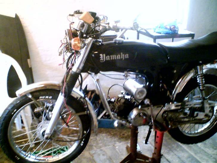 Yamaha FS1 DX Stjernefælge - Lyset bliver lavet, for første gang. Den har sidenhen været på værksted 5-6gange. billede 24