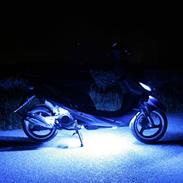 Neonrør under min scooter!