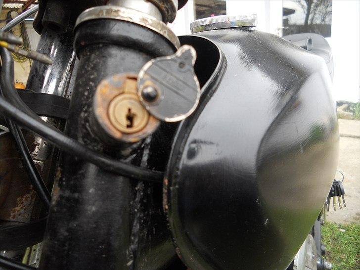 Suzuki k50 - Ratlåsen (FIK DESVÆRRE IKKE NØGLEN MED FRA TIDLIGERE EJER) billede 10