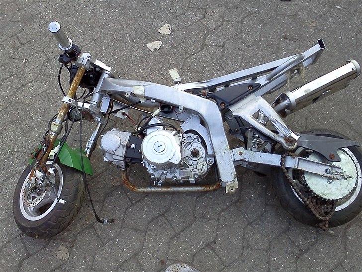 Se min GARAGE INDHOLD - Pgo-Gilera-Piaggio-Vespa-Velo-Honda-Atv-Crosser - Grøn Midibike billede 39