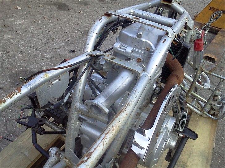 Se min GARAGE INDHOLD - Pgo-Gilera-Piaggio-Vespa-Velo-Honda-Atv-Crosser - Atv stel med diverse dele, bla. 200cc Vandkølet motor , 4 fran og 1 bak gear,manuel kobling. billede 48