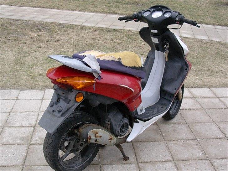 Se min GARAGE INDHOLD - Pgo-Gilera-Piaggio-Vespa-Velo-Honda-Atv-Crosser - Honda X8R 45 - Tunet - ca.90-100km/t . Stået stille 2 år.skal skilles ad og smøres. billede 70
