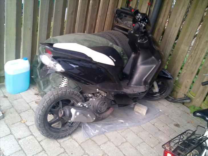 {{currentPhoto.altText}} billede {{currentPhoto.number}}