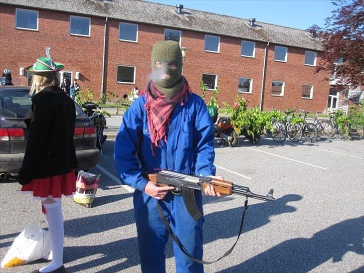 {{currentPhoto.altText}} billede {{currentPhoto.number}}