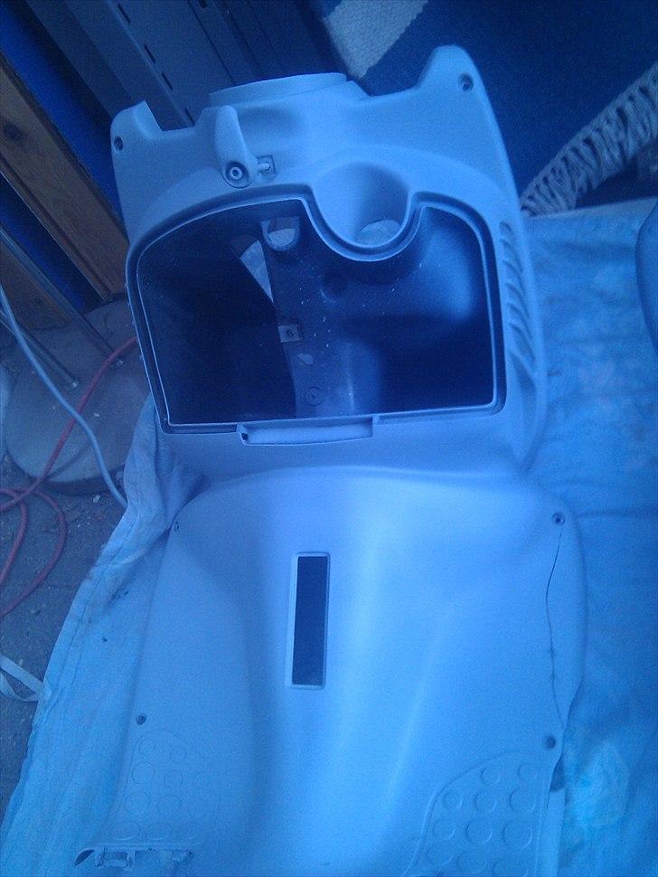 Aprilia Sonic Pearl Blue - Projekt Forår 2011 - Inderskjold m. hanskerum - Skal males Blank Sort billede 21