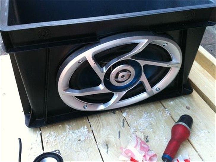 Puch maxi anlæg. bydbyd!! - Her er den store 6x9'' 450w højtaler. billede 3