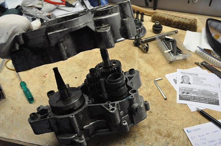 6 trins gearkasse [Derbi Senda] - Sådan adskilles blokken.  billede 29