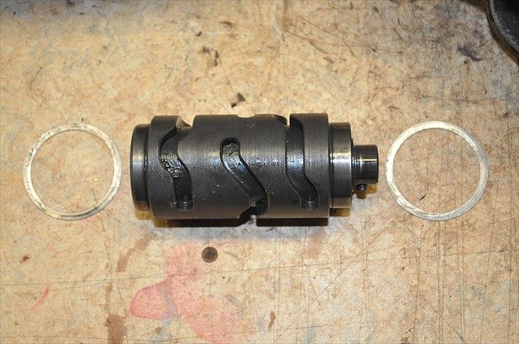 6 trins gearkasse [Derbi Senda] - Sådan ser tromlen og de 2 skiver ud, lagt i rigtig rækkefølge. billede 48