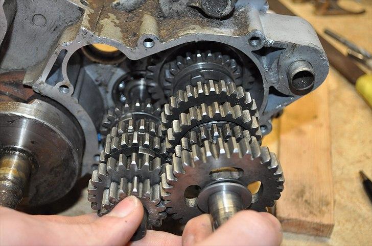 6 trins gearkasse [Derbi Senda] - Gearkassen pilles ud. billede 58