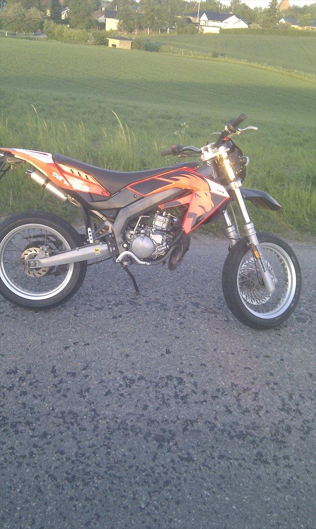 Aprilla sx50 - gammelt billede :D billede 2