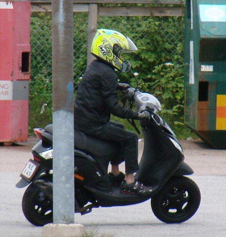 Zip SP - knægten lufter den ((Scooter-fræs i Sverige)) billede 3