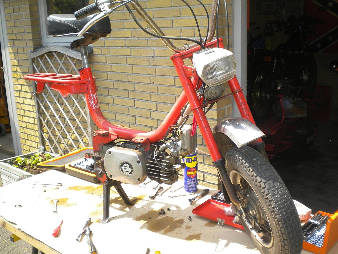 Renovering af Garelli Katia - Skildte den ad i slutningen af juni, for at få den sendt op til min maler billede 10