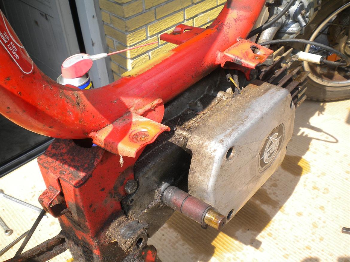 Renovering af Garelli Katia - Skildte den ad i slutningen af juni, for at få den sendt op til min maler billede 12