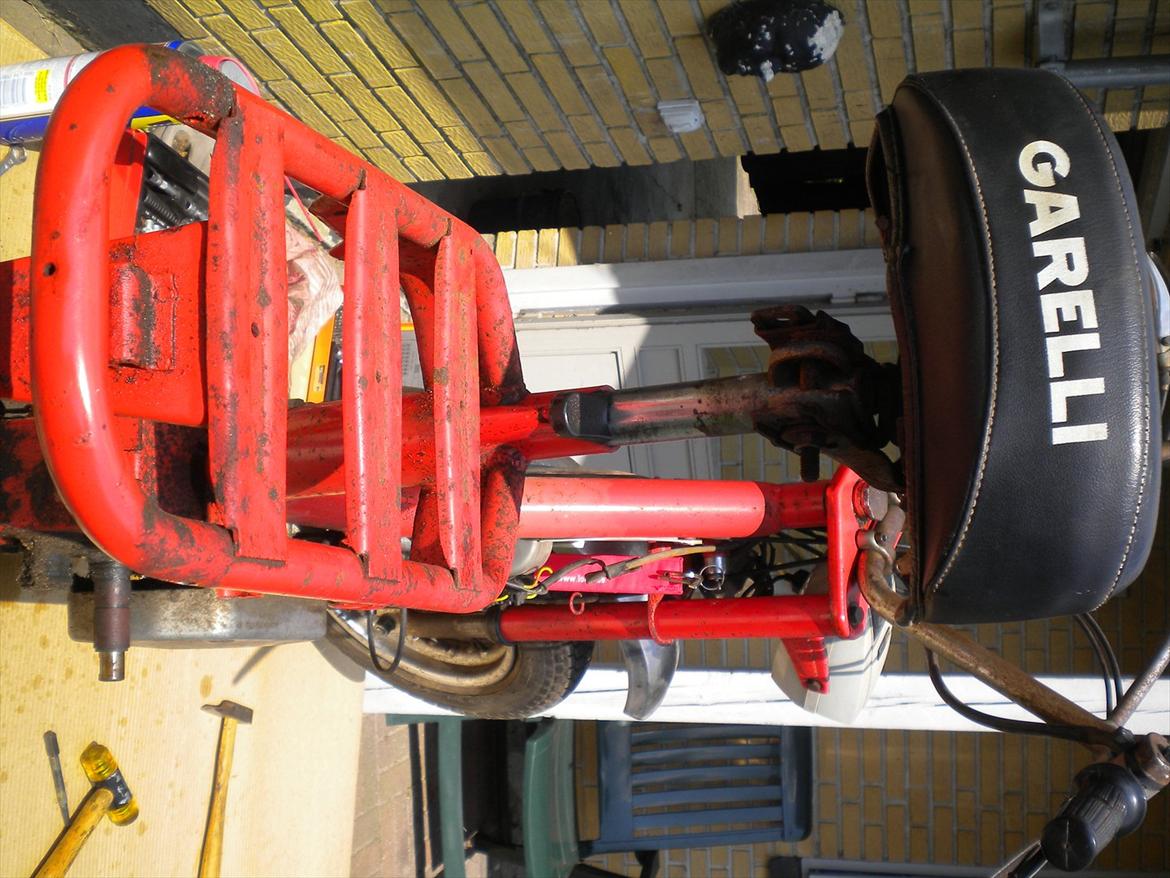 Renovering af Garelli Katia - Skildte den ad i slutningen af juni, for at få den sendt op til min maler billede 13