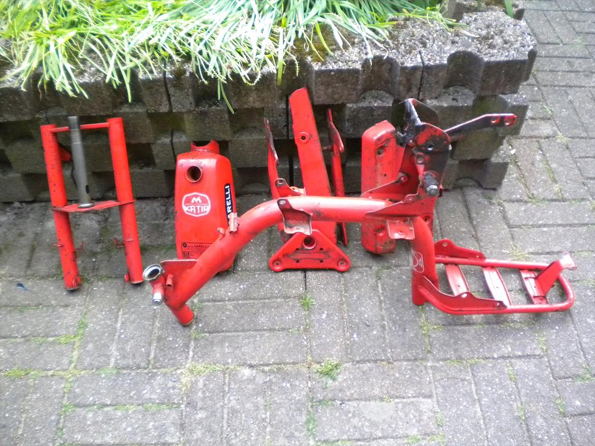 Renovering af Garelli Katia - Skildte den ad i slutningen af juni, for at få den sendt op til min maler billede 17