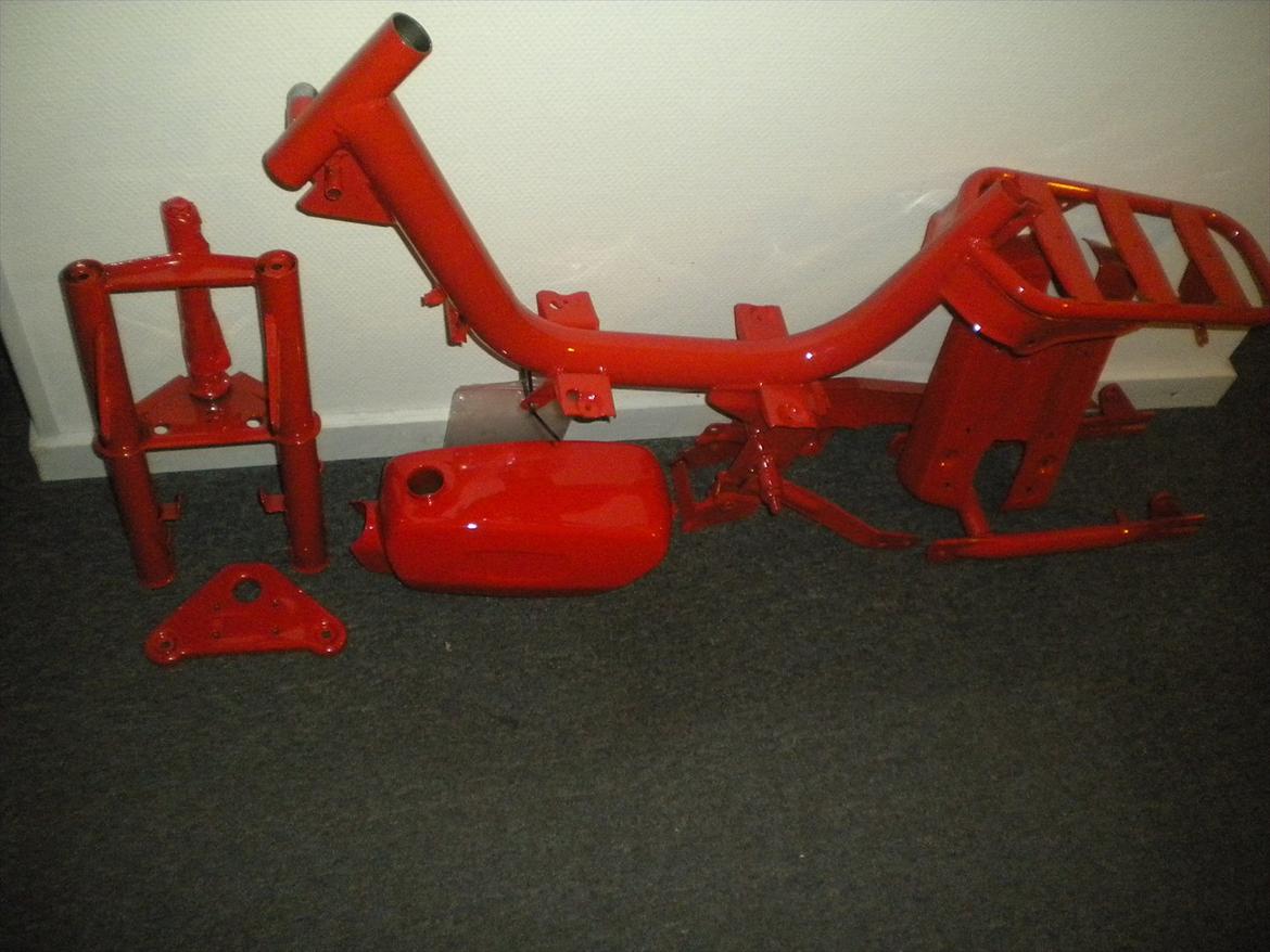 Renovering af Garelli Katia - Tilbage fra maler. Sandblæst og pulverlakeret samt klarlak billede 37