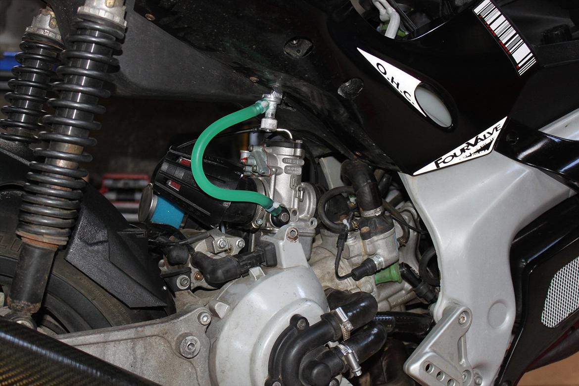 Gilera Dna opdateringsalbum - gilera runner blandingskammer påmonteret på Dna`en billede 3